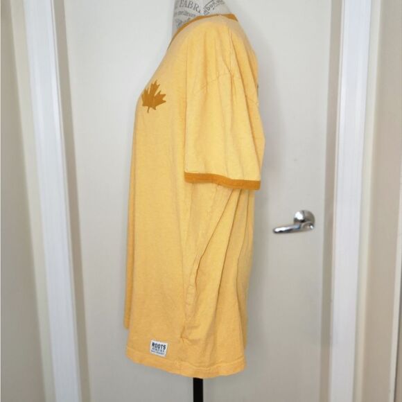 Roots Canada Athletics retro velvet tshirt - Picture 2 of 12